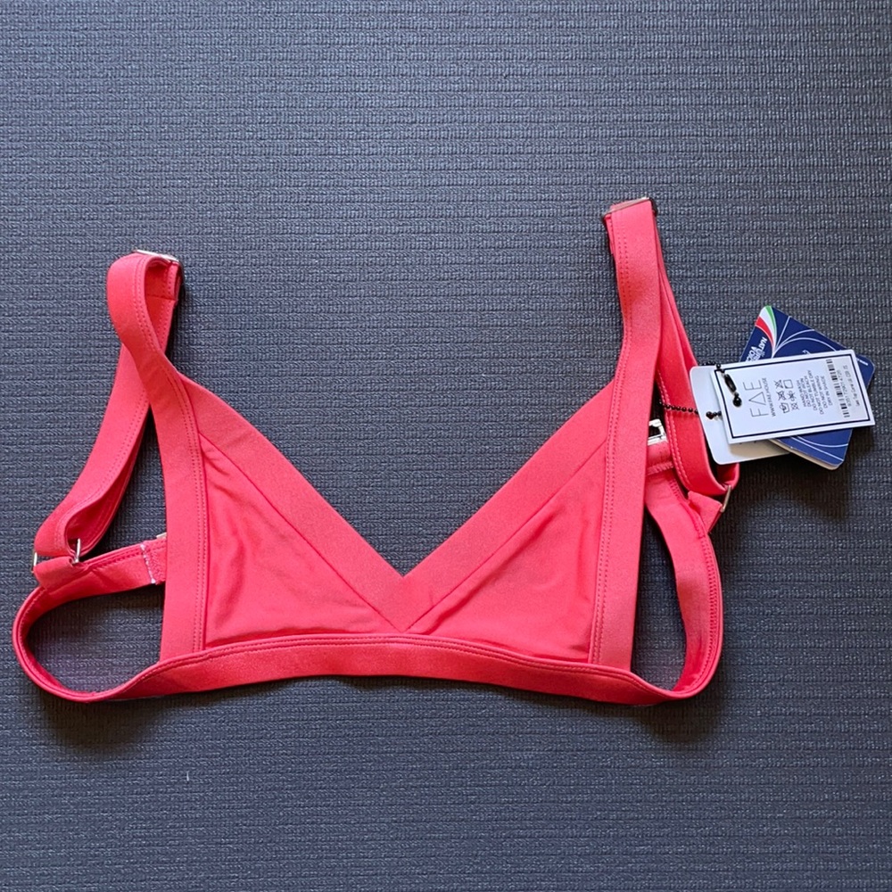 NWT Fae lais bikini top, Coral XS